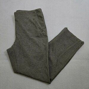 Chicos Fabulously Slimming Women 1 Short US M/8 Gray Straight Leg Stretch Pants